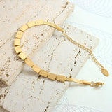 Armband van roestvrij staal, vierkante schakels gegraveerd met Love, vergulde of verzilverde afwerking, model Loïs